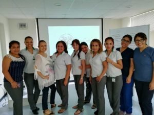 Fotos de estudiantes en talleres