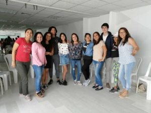 Fotos de estudiantes en talleres